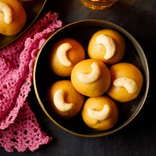 Besan laddu bhog